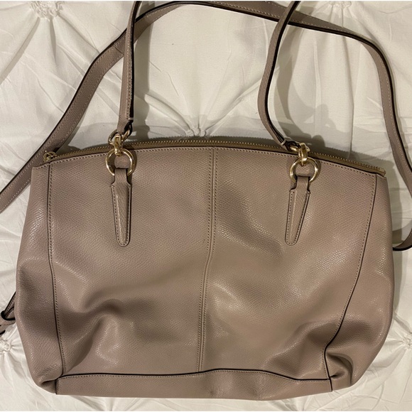 Coach Bag - Picture 4 of 10